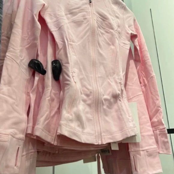 ISO strawberry milkshake define size 4!!!! - Picture 1 of 1